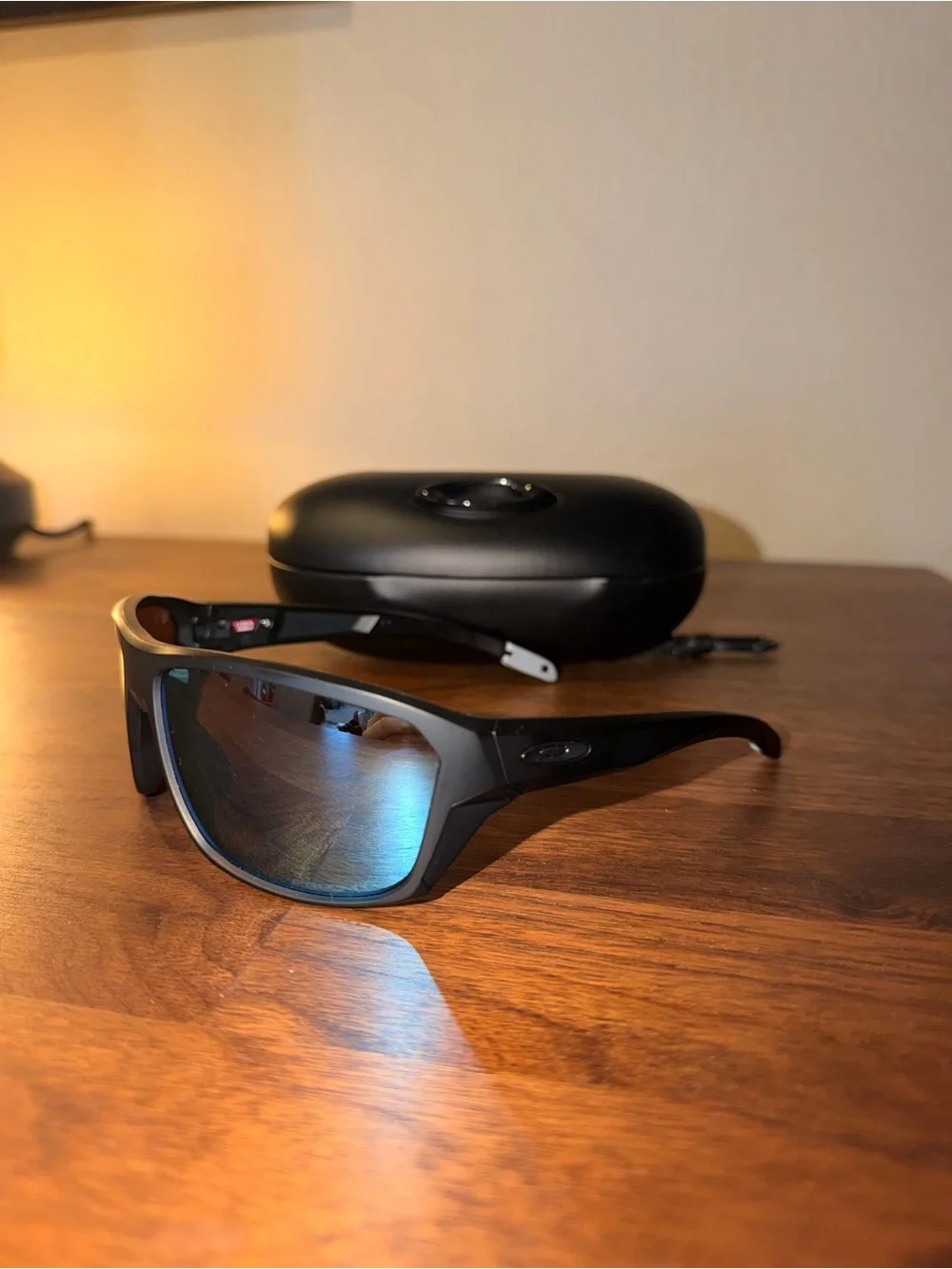 Oakley Split Shot Sunglasses Black 009416-0664, 64 17 132 3P With Original Case